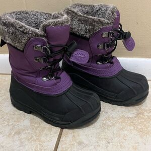 Oaki Purple and Black Winter Boots